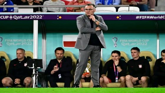 مدرب منتخب بولندا يقود الجيش الملكي