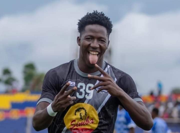 مازيمبي الكونغولي يحسم في بيع المالي فليب تراوري بعد دخول الرجاء الرياضي على الخط