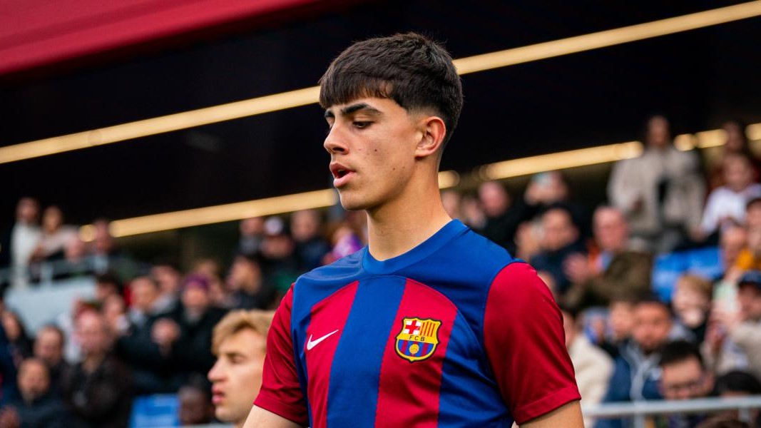 برشلونة يكافئ نجمه الشاب بهدية ثمينة