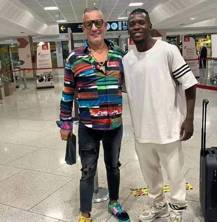 الرجاء الرجاء الرياضي يبيع كمارا و يفسخ عقد لاعب بارز في الفريق لإنهاء أزمة النادي مع العصبة