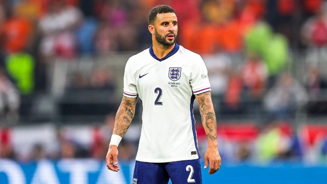 ووكر: استبعادي من المنتخب قرار صحيح