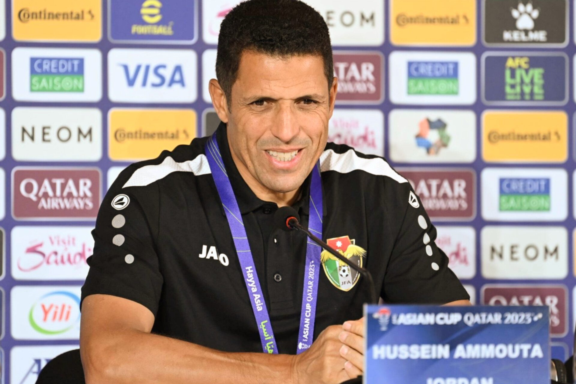 المدرب المغربي حسين عموتة بمنتخب السعودية لخلافة الإيطالي روبرتو مانشيني