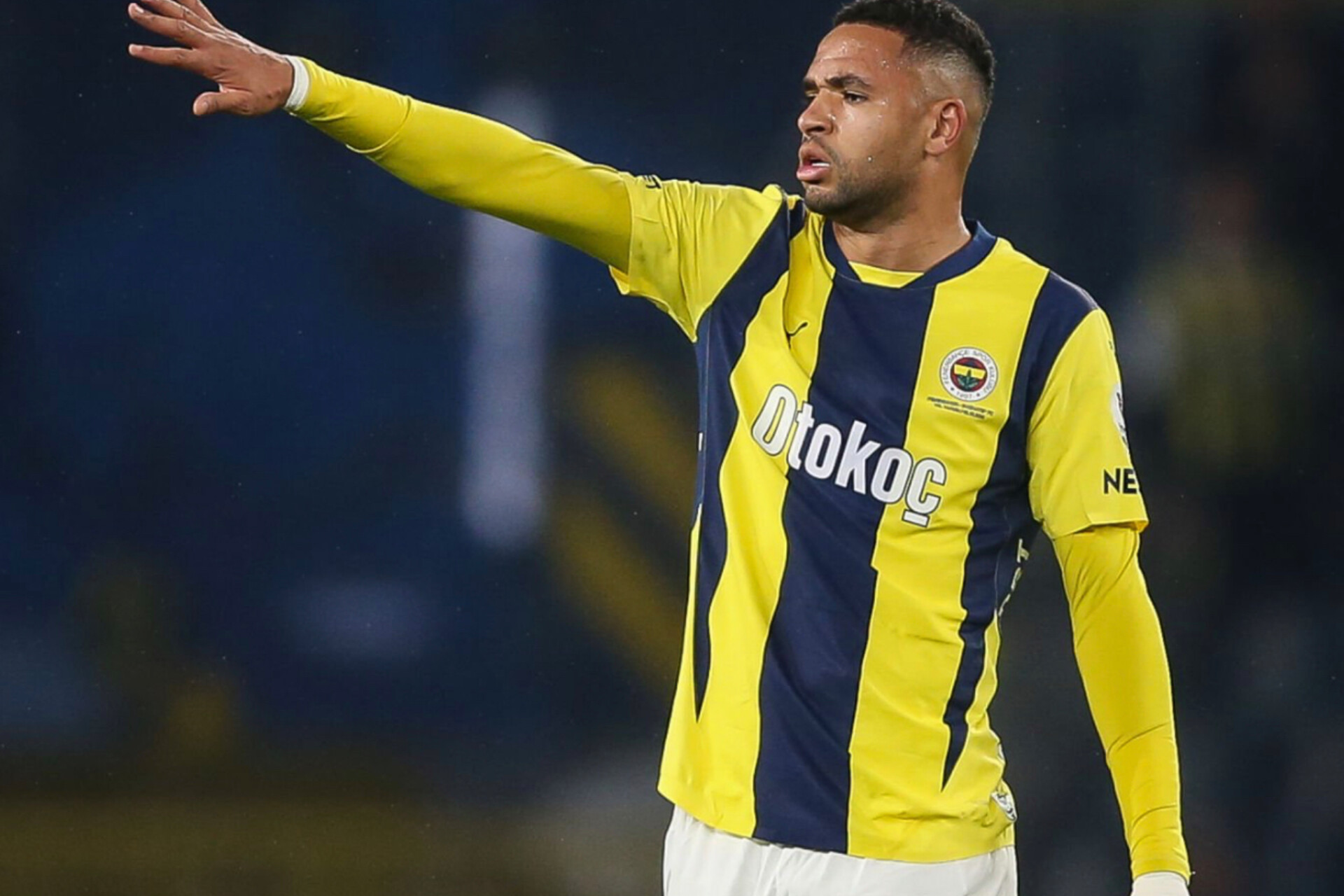 إعلامي سعودي يرد على صفقة الدولي المغربي يوسف النصيري إلى النصر السعودي