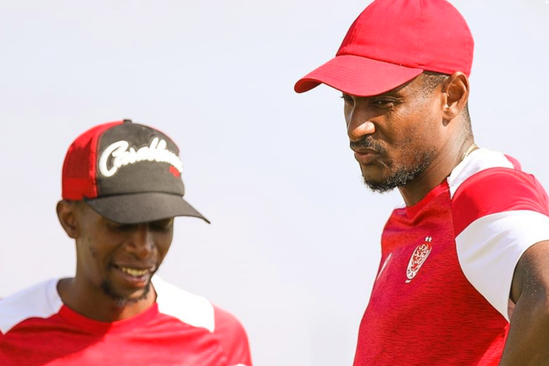 رولاني موكوينا مدرب فريق الوداد الرياضي متذمر من شيئ مهم ويحدد مواصفات تعاقدات الفريق في الميركاتو الشتوي