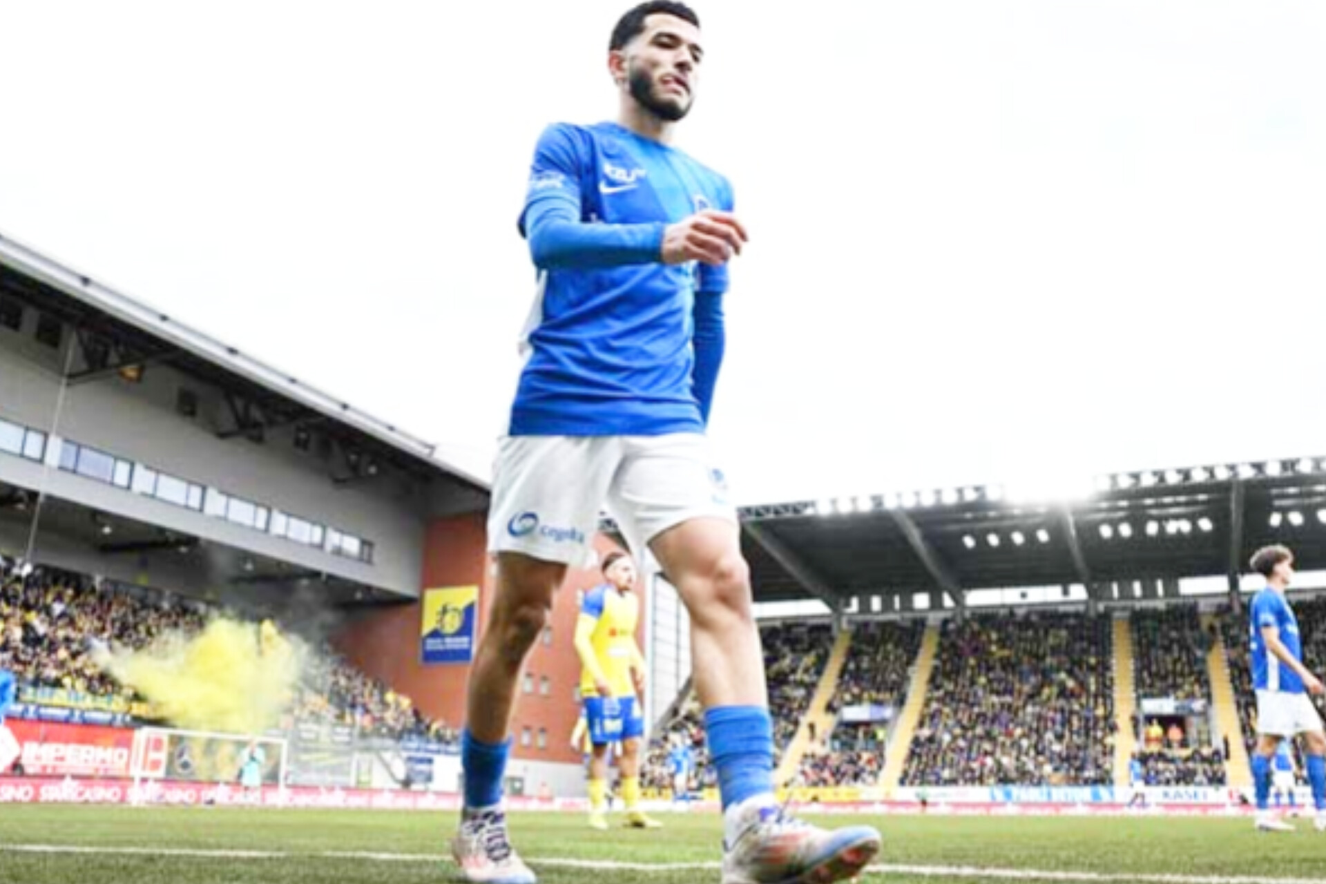 الدولي المغربي زكريا الواحدي خارج المنتخب المغربي