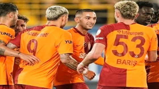 غلطة سراي التركي يستهدف ضم مهاجم المنتخب الوطني المغربي لخلافة حكيم زياش