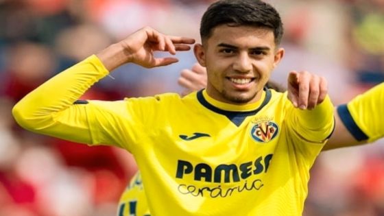 الدولي المغربي إلياس أخوماش يحسم في الانتقال إلى الدوري السعودي بعد توصله بأكبر عرض