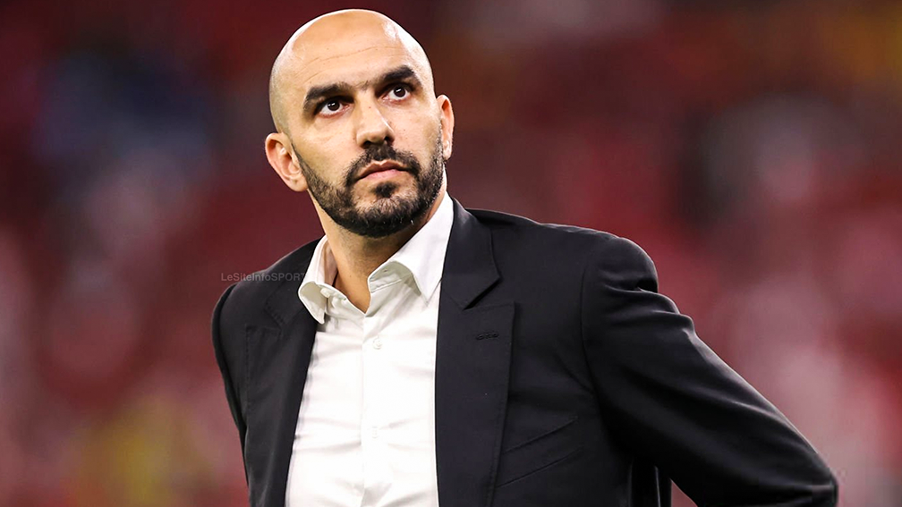 الركراكي يحسم في تغيير مراكز لاعبي المنتخب المغربي