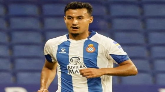برشلونة الإسباني يستهدف التعاقد مع الهلالي