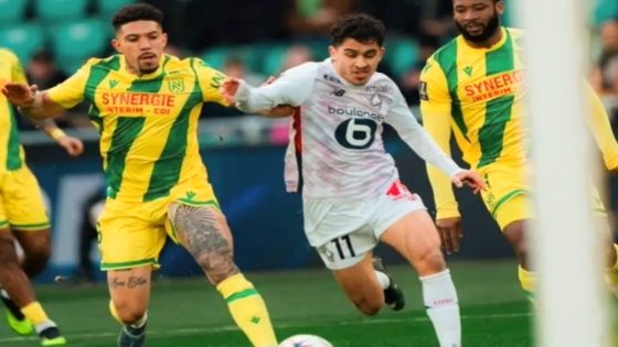 أسامة الصحراوي يتعرض لإصابة خطيرة و لاعب نيس بديله بالمنتخب