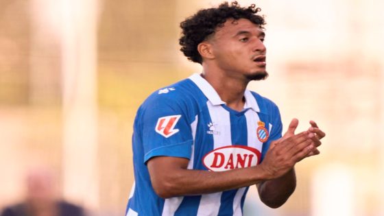سبب استبعاد وليد الركراكي للاعب عمر الهلالي عن مواجهة المنتخب الوطني المغربي
