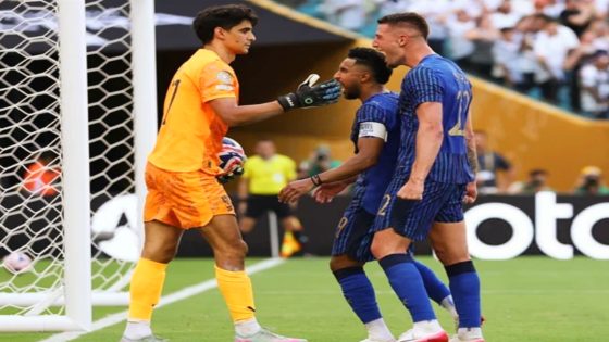 ياسين بونو يلمح إلى مغادرة الهلال السعودي و الانتقال إلى الفريق الذي يحلم باللعب له