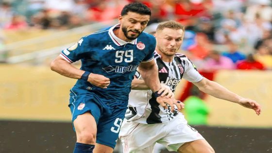 عمر السومة يحسم بقاءه مع نادي الوداد الرياضي بعد كأس العالم للأندية و يكشف تفاصيل توقيعه للفريق الأحمر
