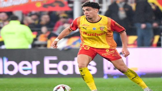 نائل العيناوي يغري كبير الدوري الإيطالي للتعاقد معه