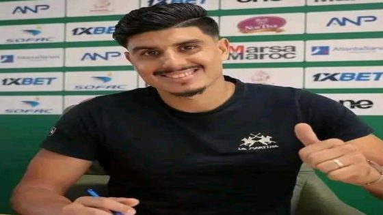 عبد الله خفيفي يحسم في تجديد عقده مع نادي الرجاء الرياضي