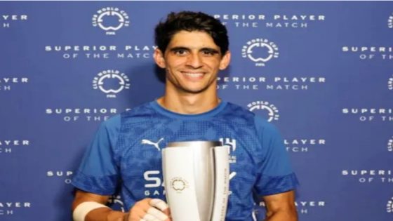 مدرب حراس المرمى لإشبيلية يفتح باب العودة أمام ياسين بونو حارس الهلال السعودي