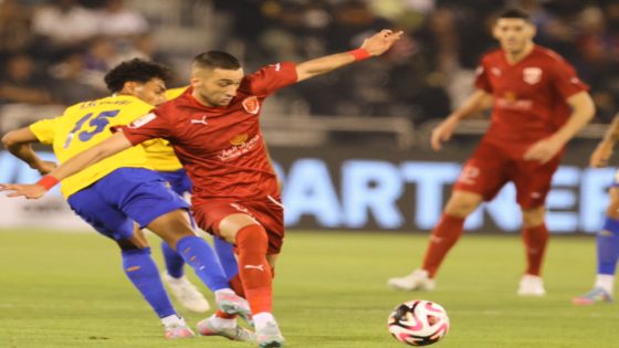 حكيم زياش يرفض العروض الخليجية ويقترب من الانتقال إلى أحد أفضل أندية الدوري الإيطالي