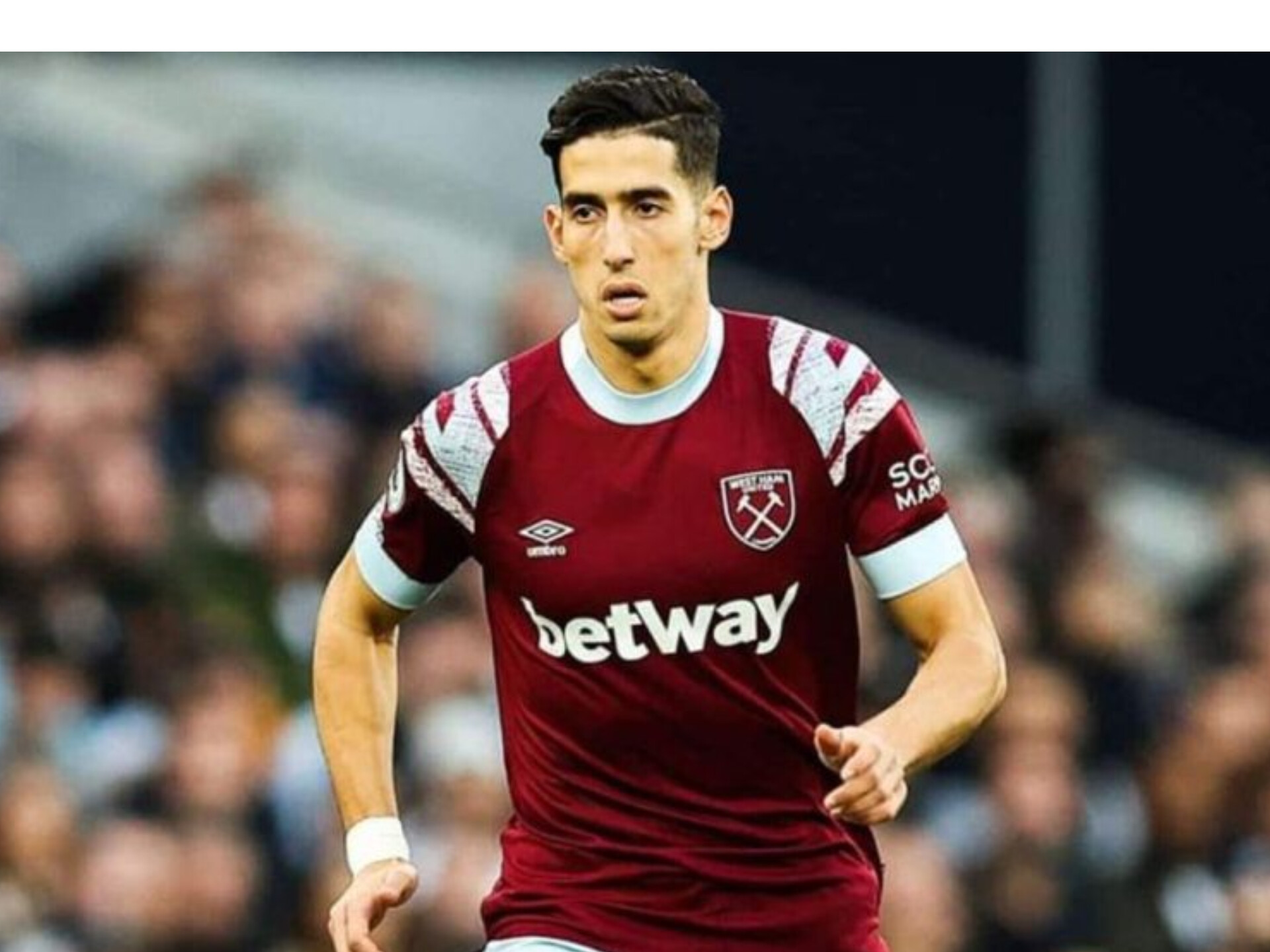 نايف أكرد ويستهام الإنجليزي يفاجئ نايف أكرد بقرار مجحف