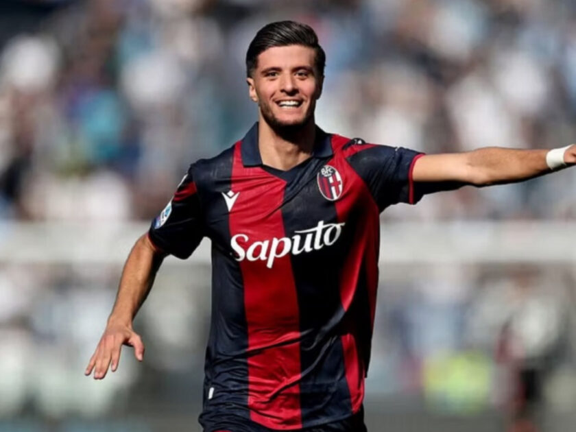 مدرب بولونيا الإيطالي يحسم بقاء أسامة العزوزي