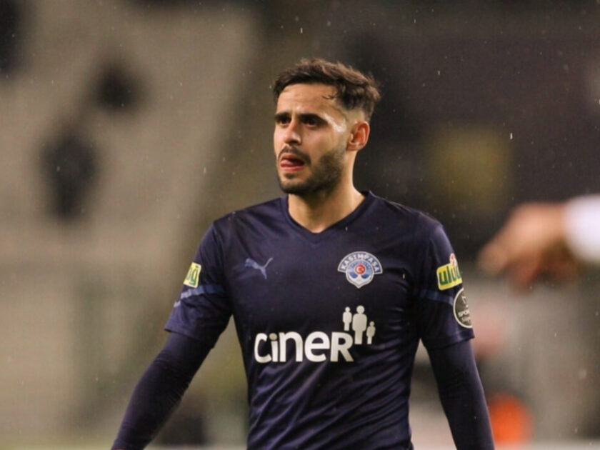 نهضة بركان يتعاقد مع ريان عابد