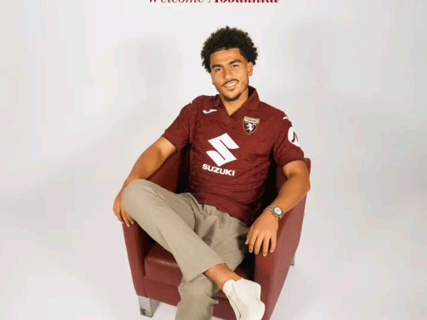 زكرياء أبو خلال ينتقل إلى تورينو الإيطالي