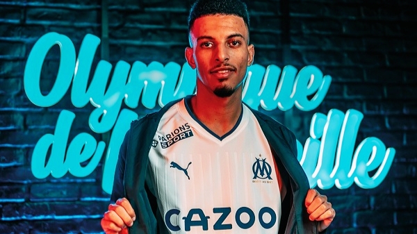 عز الدين أوناحي يعطي موافقته النهائية من أجل الانتقال إلى الدوري الإسباني