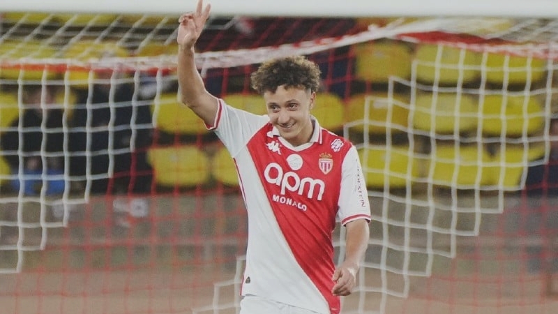 إلياس بن الصغير ينتقل لنادي باير ليفركوزن الألماني