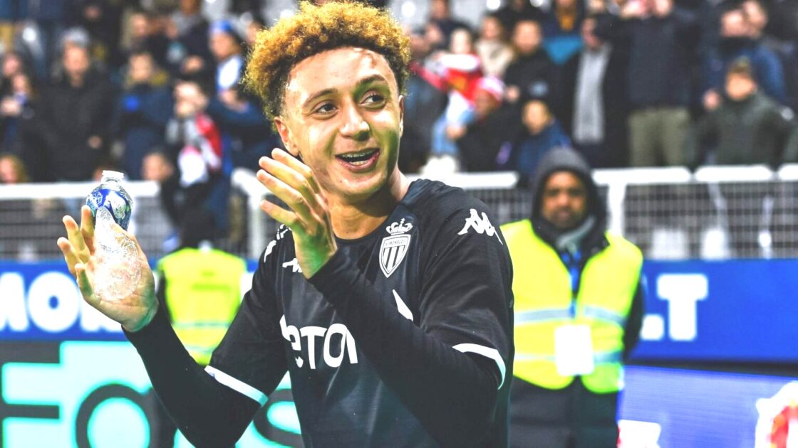 تشيلسي الإنجليزي يفشل في الإطاحة بصفقة إلياس بن الصغير