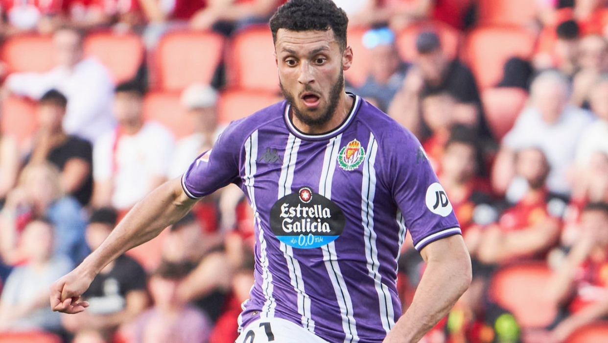 بلد الوليد الإسباني سليم أملاح على أبواب راسينغ سانتاندير بعد خروجه من حسابات بلد الوليد