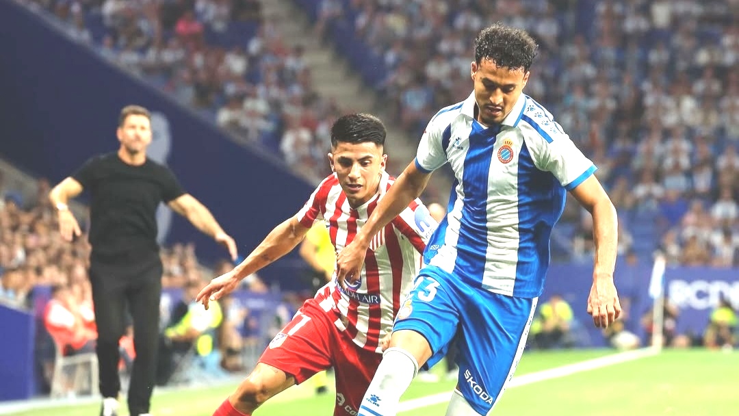 عمر الهلالي يحسم في انتقاله إلى نوتنغهام فورست