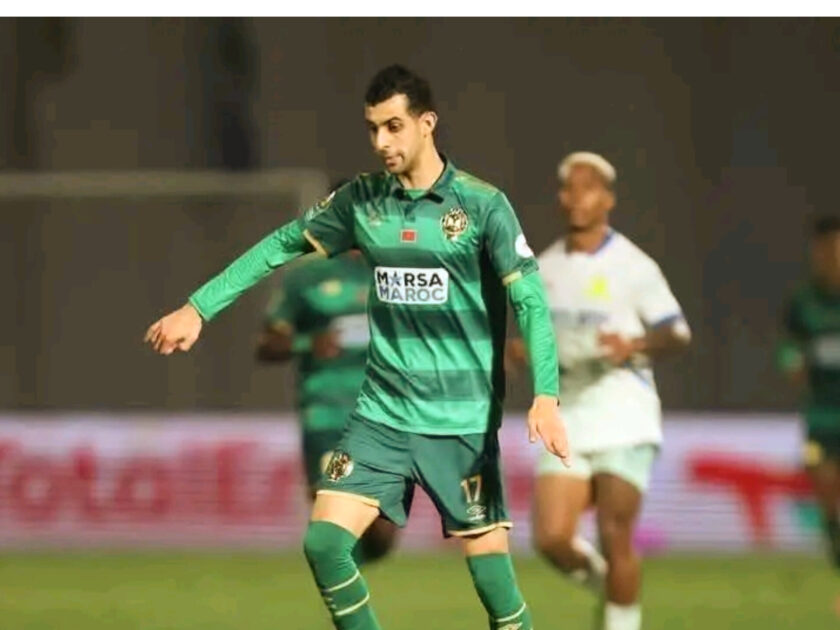 وليد الركراكي يستدعي لاعبين من الرجاء الرياضي