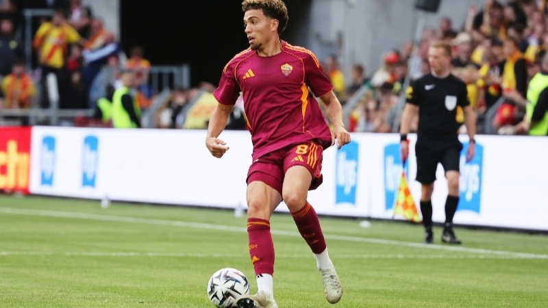 وليد الركراكي يعتمد على نائل العيناوي في المنتخب الوطني المغربي