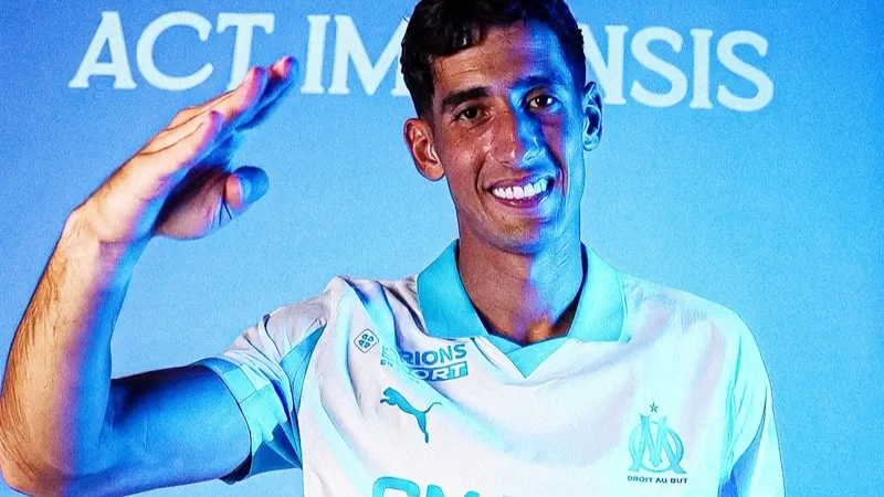 أوليفييه ديل أوغليو يشيد بقرار المدافع الدولي المغربي نايف أكرد