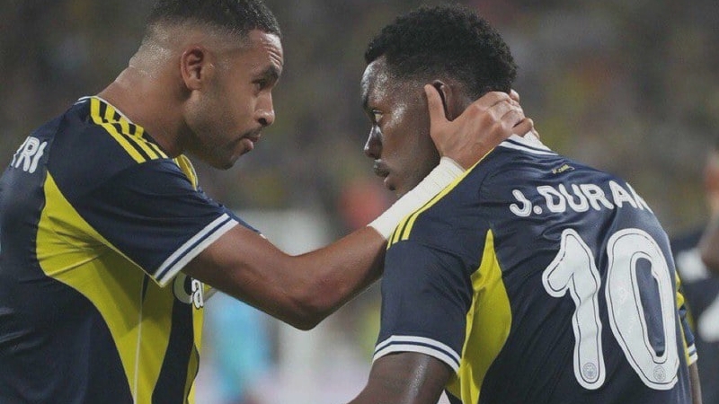 يوسف النصيري يلتحق بزميله حكيم زياش