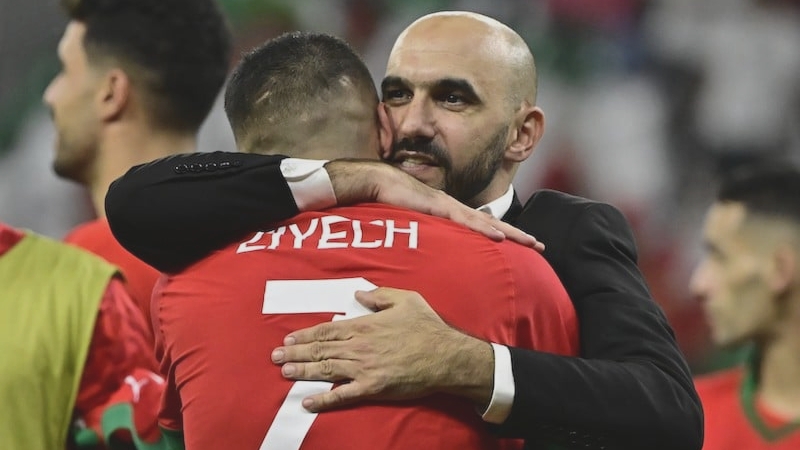 وليد الركراكي يحسم في عودة حكيم زياش للمنتخب المغربي بشرط واحد قبل كأس إفريقيا