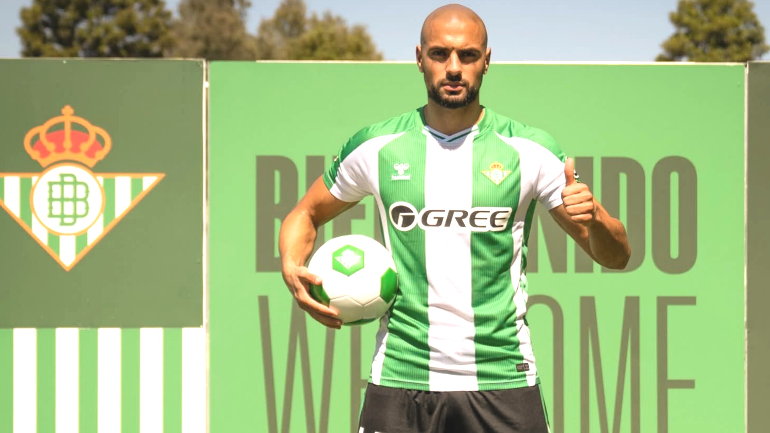 بيتيس الإسباني سفيان أمرابط يكشف السبب الحقيقي وراء الانتقال إلى بيتيس الإسباني