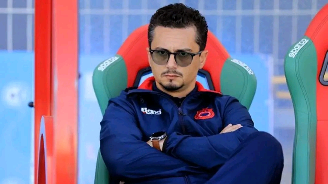 أولمبيك آسفي يعلن عن انفصاله بالتراضي مع الإطار الوطني أمين الكرمة