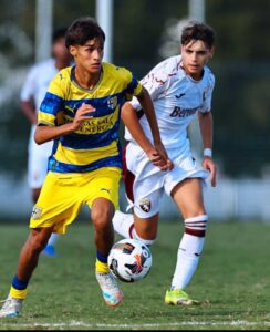 إلياس فاتيح إلياس فاتيح نجم بارما الإيطالي بين ضغوط الاتحاد الإيطالي وحلم الدفاع عن قميص المغرب