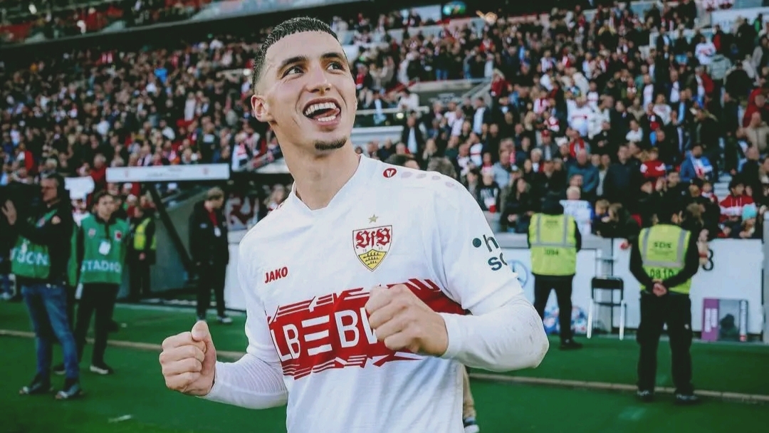 بلال الخنوس يحسم في قدومه لمعسكر المنتخب الوطني المغربي بعد الإصابة مع شتودغارت الألماني