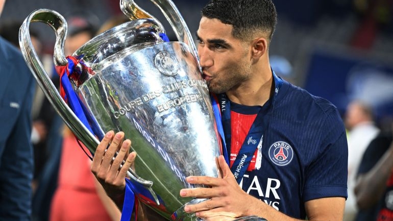 وليد الركراكي يبدد الشائعات حول أشرف حكيمي