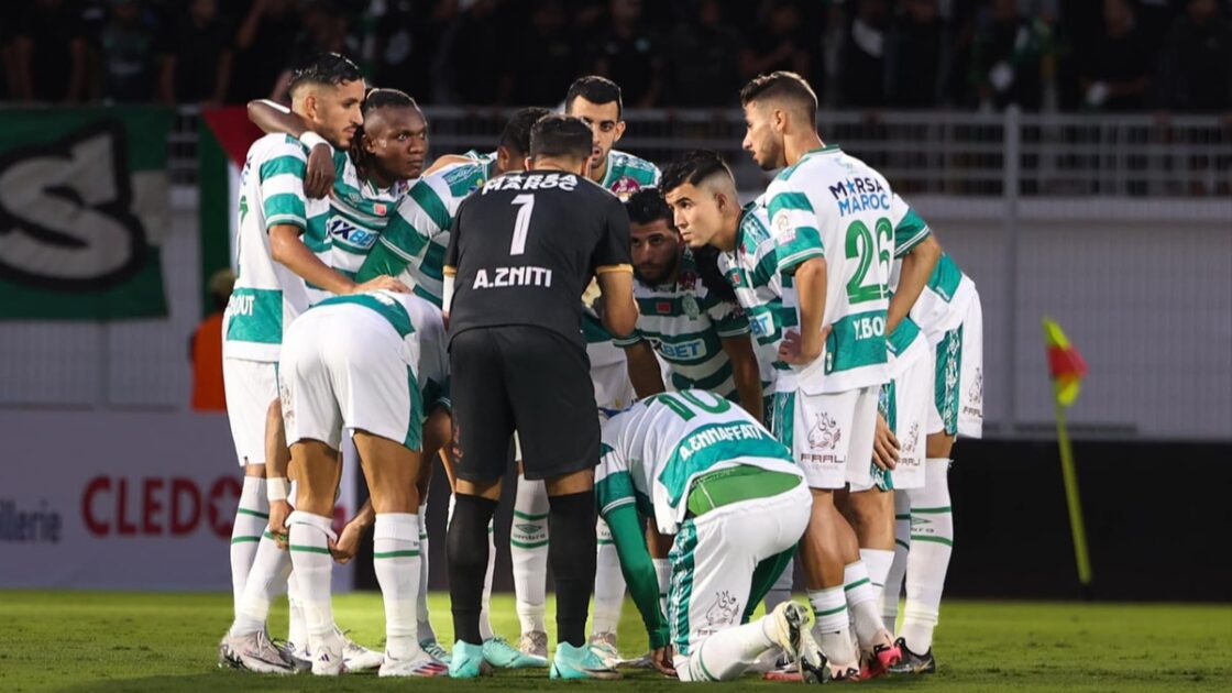 الرجاء الرياضي مهدد بعقوبات كبيرة بسبب صفقة المهدي موهوب