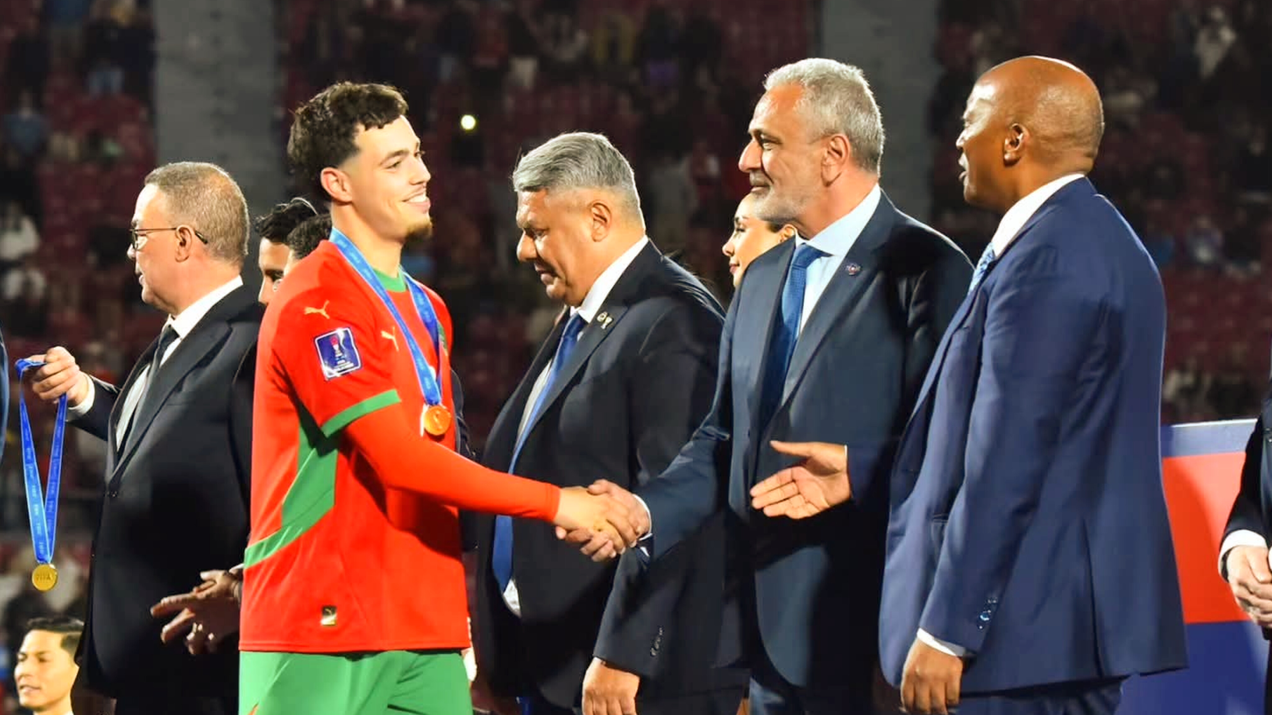 الجامعة الملكية المغربية لكرة القدم المنتخب المغربي بطل العالم يحصل على مكافأة مالية كبيرة و الجامعة الملكية تتوصل بمبلغ اللقب