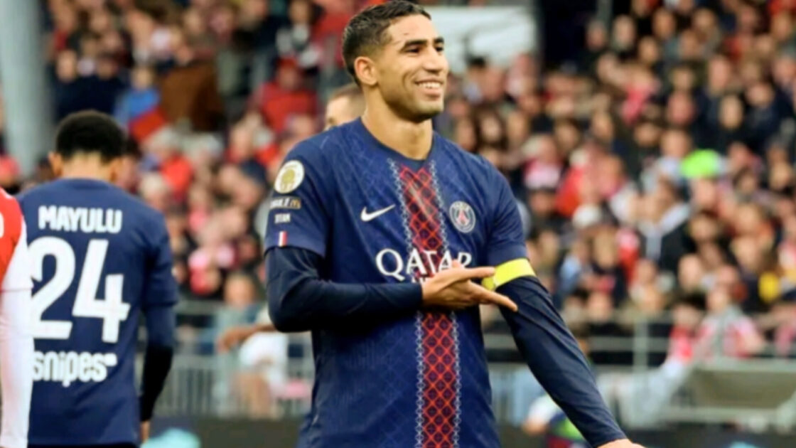 أشرف حكيمي يتراجع مع المنتخب الوطني المغربي و ينفجر مع باريس سان جيرمان
