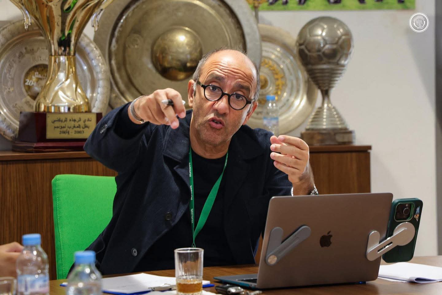 الرجاء جواد الزيات يعقد اجتماعاً هاماً بخصوص الرجاء الرياضي