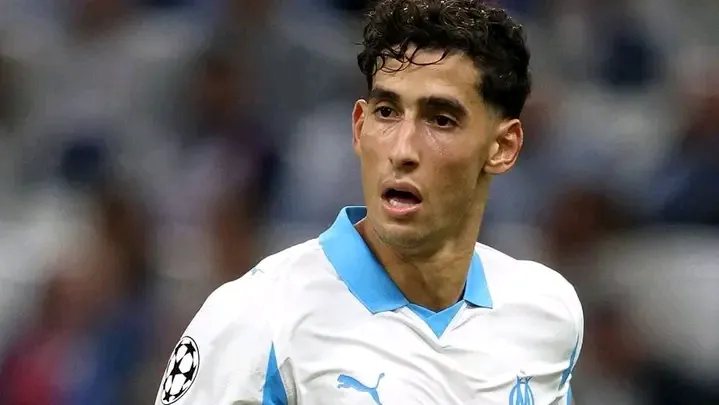 أكرد نايف أكرد يحسم عودته إلى مارسيليا الفرنسي