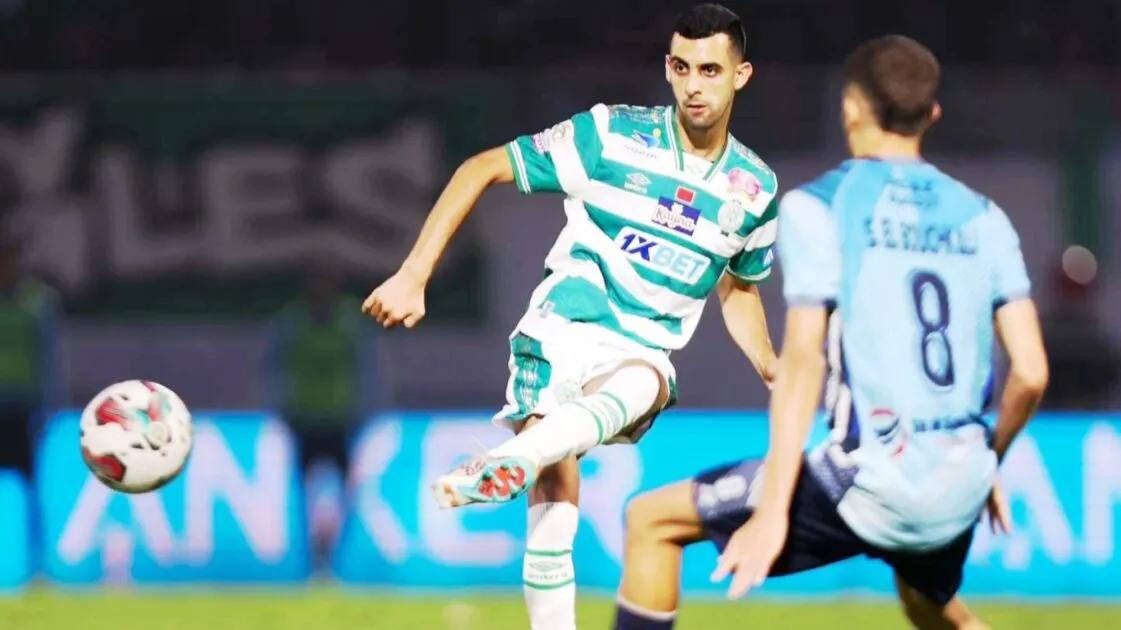 الرجاء الرياضي مهدد بخسارة الدولي المغربي يوسف بلعمري مجاناً