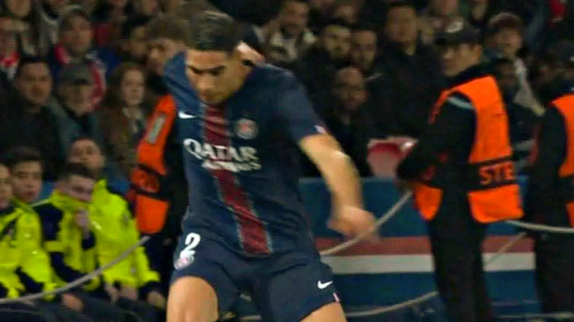 أشرف حكيمي مدة غياب أشرف حكيمي بعد الإصابة أمام بايرن ميونيخ الألماني في دوري أبطال أوروبا