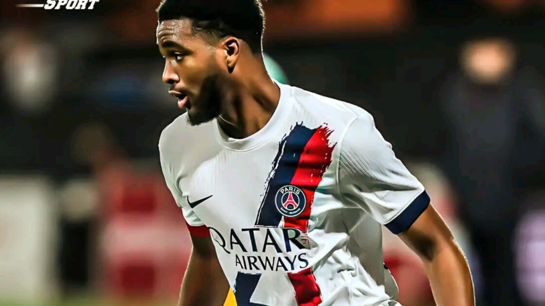 إبراهيم مباي مهاجم باريس سان جيرمان الفرنسي يحسم قراره بشأن مستقبله الدولي