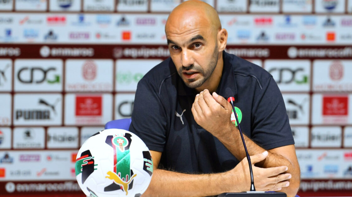 وليد الركراكي يستبعد لاعبين بطريقة غير مفهومة تثير الجدل