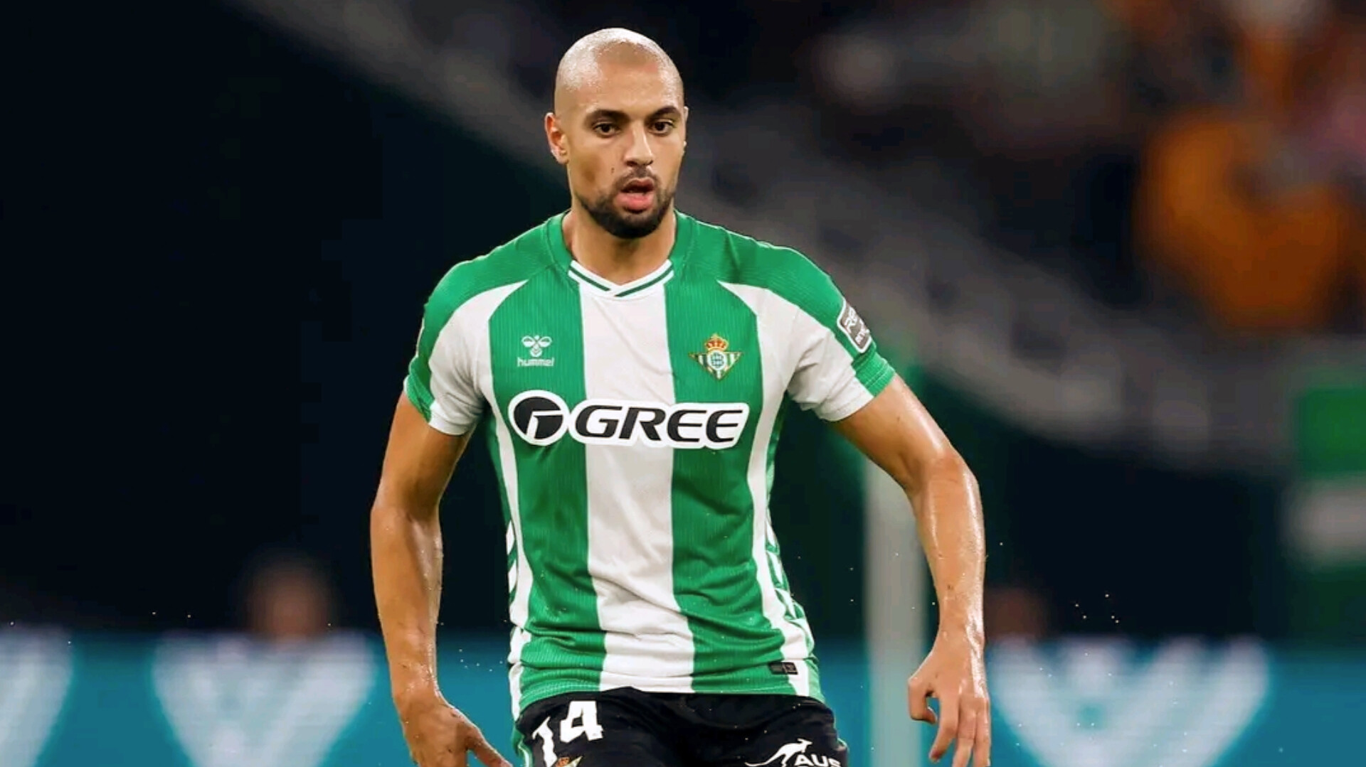 سفيان أمرابط يضع ريال بيتيس الاسباني في ورطة كبيرة